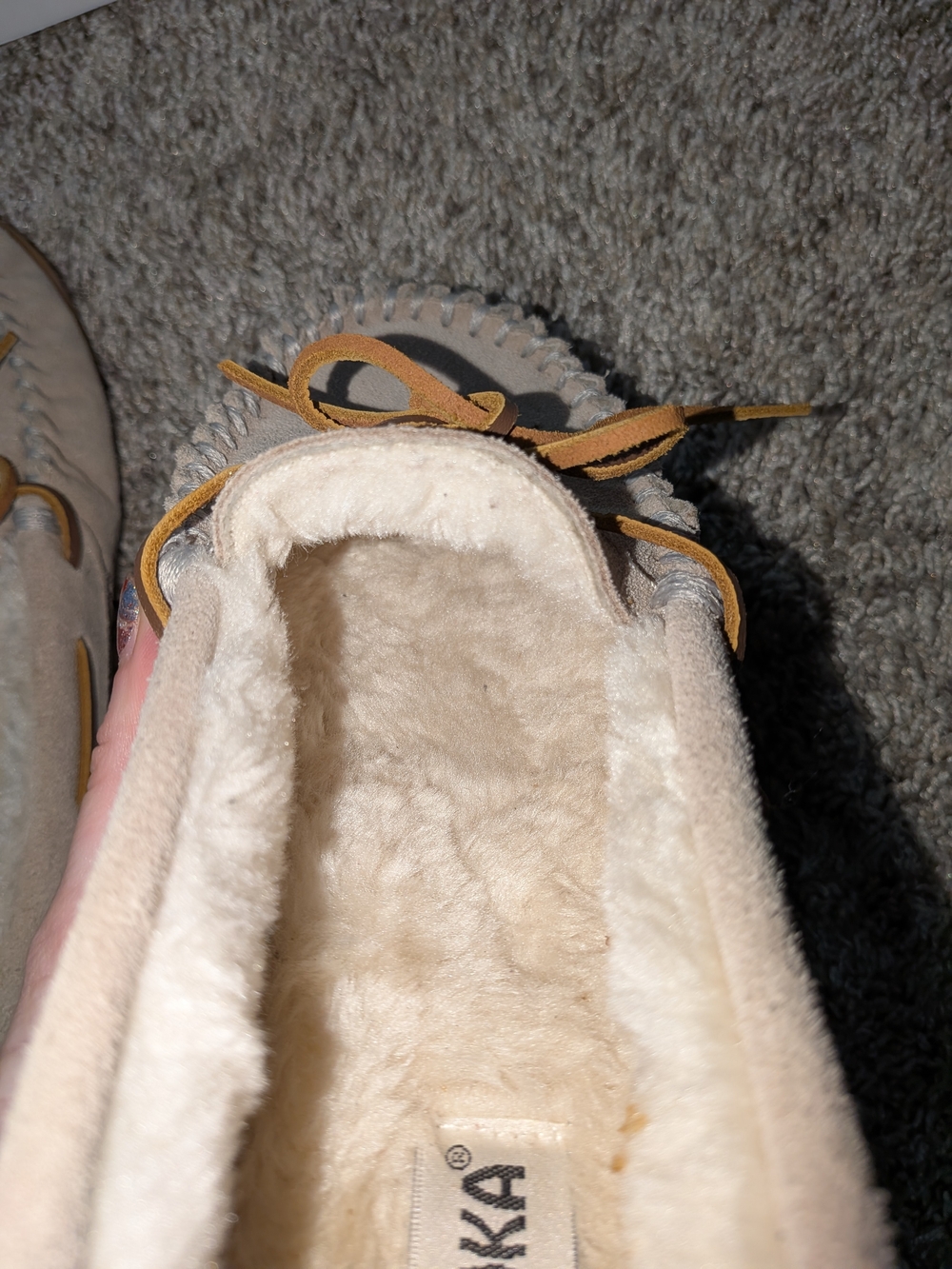 Minnetonka Women's Beige Suede Fur-Lined Moccasin - Picture 5 of 6